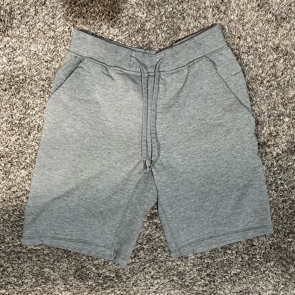 Lululemon Mens shorts! 😍